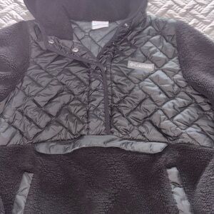 Columbia Women's Black Quilted Jacket Like New
